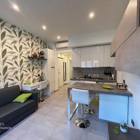 R39 Modern Apartment With Private Parking ミラノ エクステリア 写真
